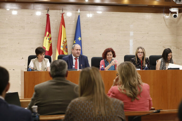 El Gobierno de Castilla-La Mancha centrará esta legislatura en asegurar el futuro de las siguientes generaciones de mujeres y hombres del campo