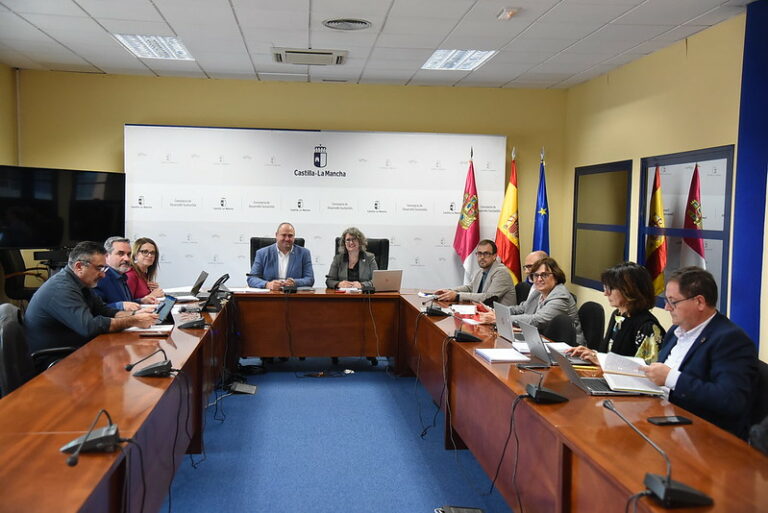 Las consejerías de Desarrollo Sostenible y Agricultura, Ganadería y Desarrollo Rural crearán equipos de trabajo coordinado para favorecer el impulso del medio rural y natural de Castilla-La Mancha