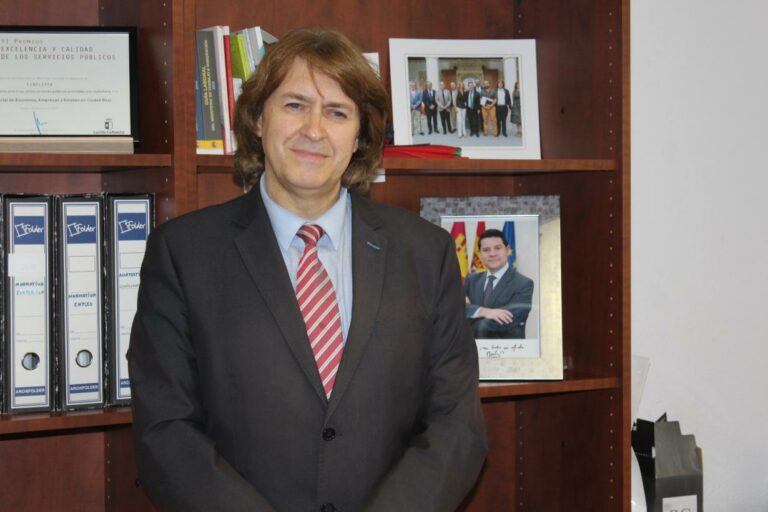 El Gobierno regional resalta el incremento de 4.600 personas ocupadas y el descenso de 9.800 parados en la provincia de Ciudad Real