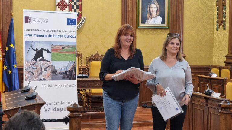 Una treintena de personas se forman profesionalmente en el uso de drones en Valdepeñas