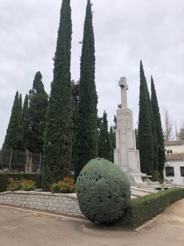 Suspendida la misa presidida por el obispo en el Cementerio