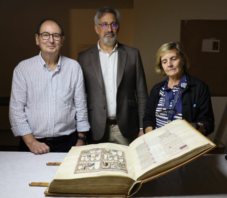 Patrimonio Nacional participa en la nueva exposición del Museo del Prado con las cantigas originales de Alfonso X el Sabio