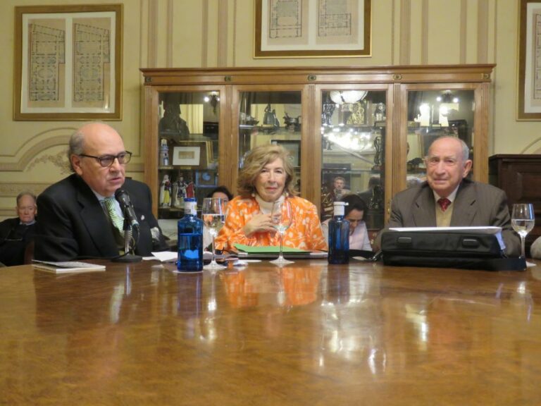 Ponencia de María Antonia García de León : “La Mancha: territorio literario. Viajeros románticos por la llanura”