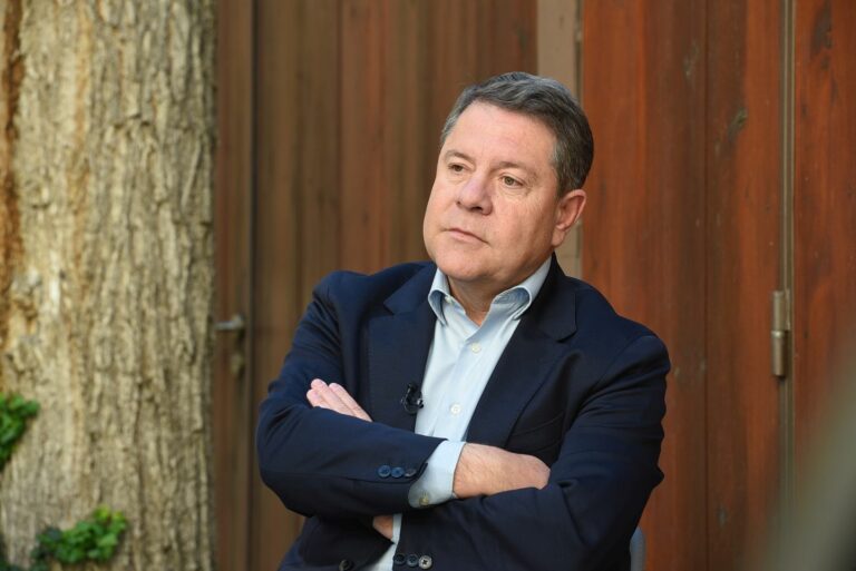 García-Page celebra el Día de la Policía Nacional recordando «el mal recuerdo» que le trae el 1-O