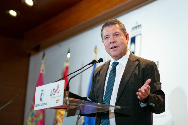 El presidente regional coloca la primera piedra del Parque Tecnológico Logístico de Noblejas, en la provincia de Toledo