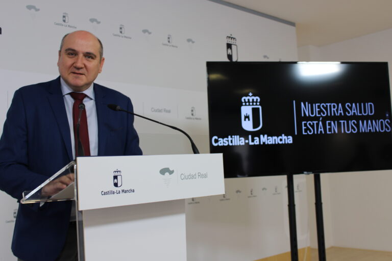 El Gobierno regional inicia en Ciudad Real la inmunización frente a la bronquiolitis con un llamamiento a las familias para “proteger a los más pequeños”