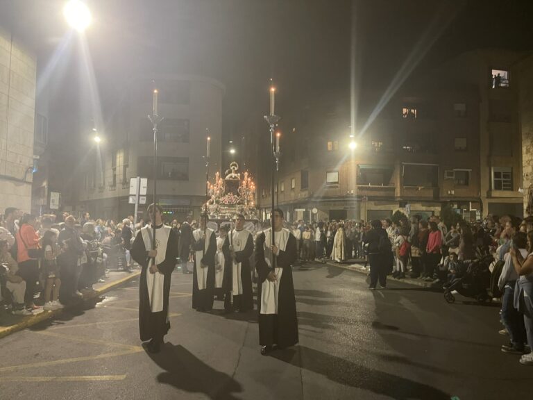 Santa Teresa llena las calles de Ciudad Real
