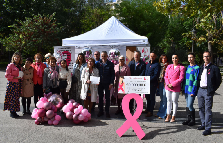 El alcalde de Puertollano destaca el papel de “Santa Águeda” contra el cáncer de mama