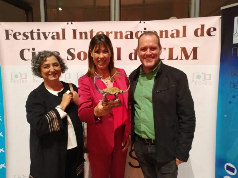 ‘Ava’ de Mabel Lozano recibe el premio al mejor documental del Festival de Cine Social de Castilla-La Mancha, otorgado por Amnistía Internacional