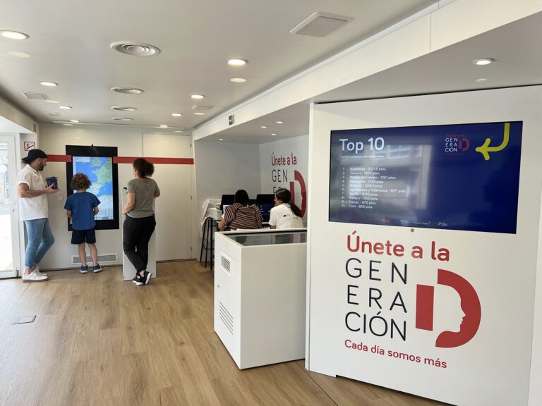 El autobús de la campaña “Únete a la Generación D” hará parada mañana en Tomelloso