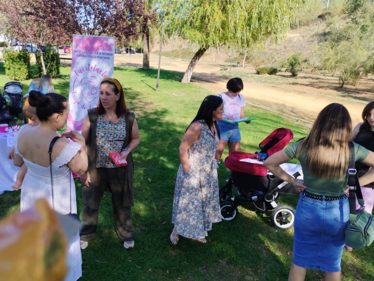 Puertollano: Puertolacta celebra la Semana Europea de la lactancia con una exitosa sesión fotográfica