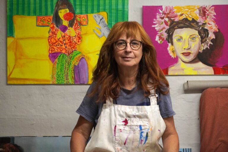 La pintora Ana Aydillo expone su obra «Luces, Cámara, Acción» en el Museo Elisa Cendrero de Ciudad Real