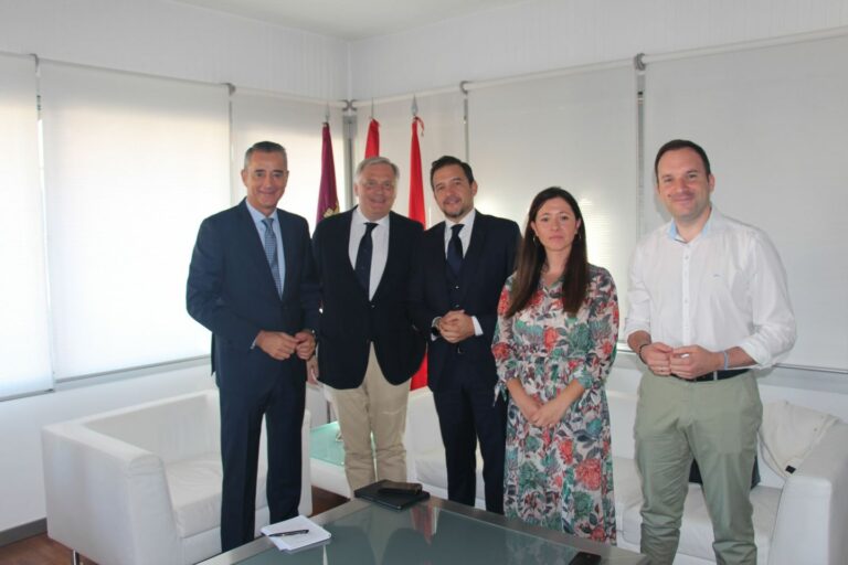 Cañizares se reúne con Caixabank