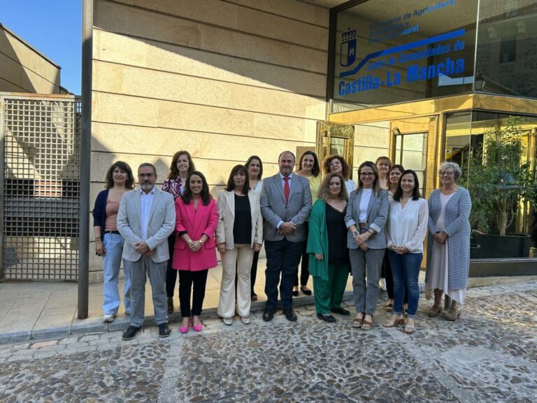 El Gobierno regional y FADEMUR se comprometen a seguir desarrollando mecanismos que aumenten la presencia de las mujeres en el sector agropecuario