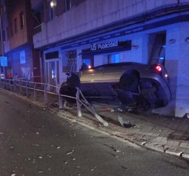 Ciudad Real: Un conductor bebido se salta un semáforo a toda velocidad y colisiona con otro vehículo en la Ronda del Carmen