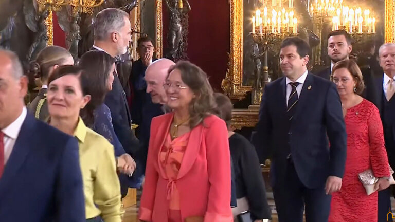 El presidente de la Diputación saluda, en nombre de toda la provincia, a los Reyes de España y a la Princesa de Asturias