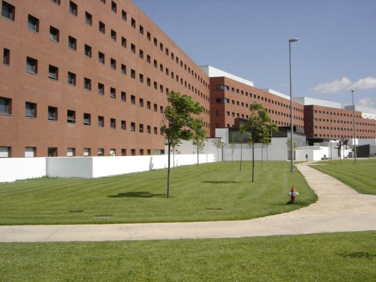 Herida grave una mujer en Ciudad Real al caer desde un tercer piso cuando intentaba acceder a su casa por una ventana contigua