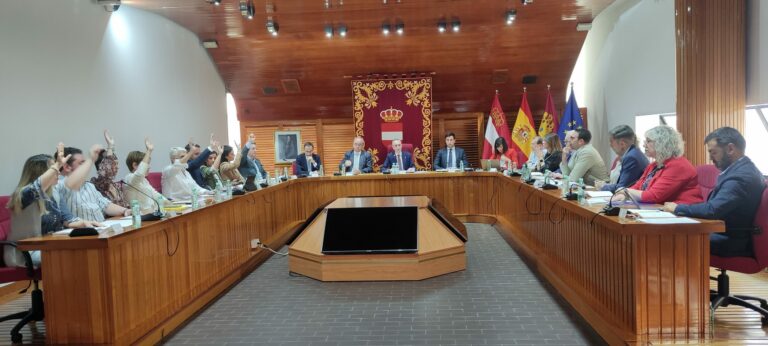 Puertollano: El Pleno manda al fiscal el registro del ‘Winter Festival’ aunque el secretario municipal no ve «anomalías» en la gestión de Caballero