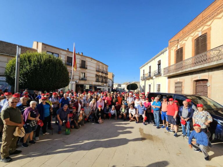 El Gobierno de Castilla-La Mancha inicia el turno de otoño del programa de Rutas Senderistas con 19 itinerarios, destinados a 4.000 personas