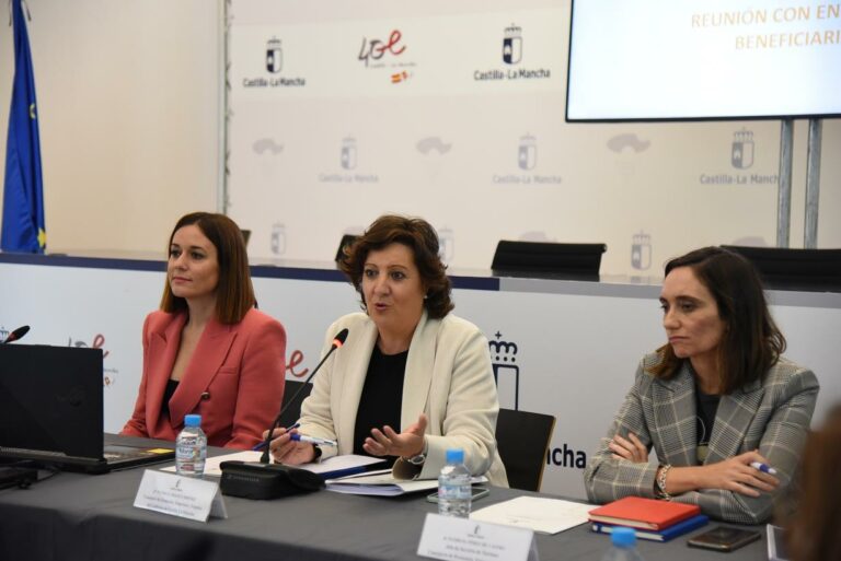 El Gobierno de Castilla-La Mancha valora la movilización de una inversión en recursos y destinos turísticos en la región de casi 120 millones euros