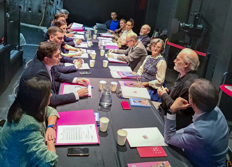 Valverde plantea la posibilidad de que el Festival de Almagro cree sinergias con otros eventos culturales de la provincia vinculados al Siglo de Oro