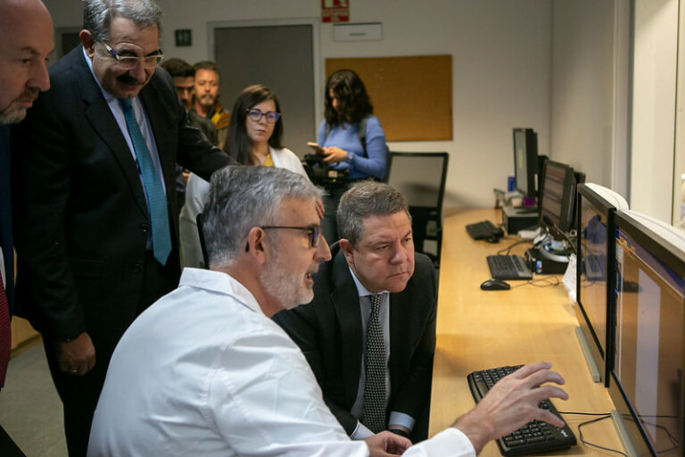 García-Page anuncia la compra de 55 ecógrafos portátiles para una mayor capacidad resolutiva de los servicios de Atención Primaria