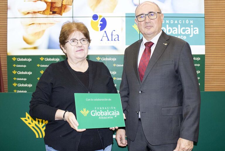 La Fundación Globalcaja sella una colaboración con AFA Albacete para la mejora de terapias para enfermos de Alzhéimer