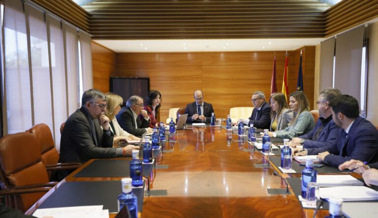 El Pleno debate el jueves las enmiendas a la totalidad a los Presupuestos de la Junta para 2024