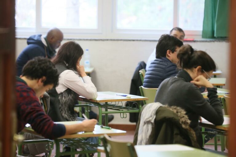 Un total de 9.500 opositores podrán examinarse este fin de semana en Castilla-La Mancha para optar a 615 plazas de promoción interna y personal laboral