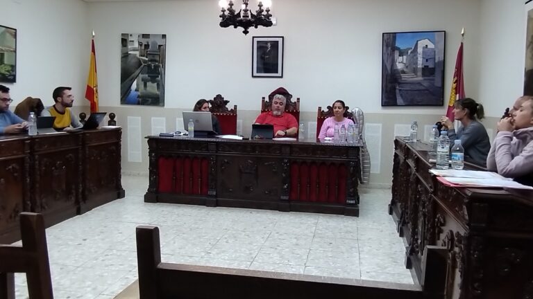 El Pleno del Ayuntamiento de Fuencaliente rechaza los copagos y pide a Diputación “que no les obligue a subir la basura”