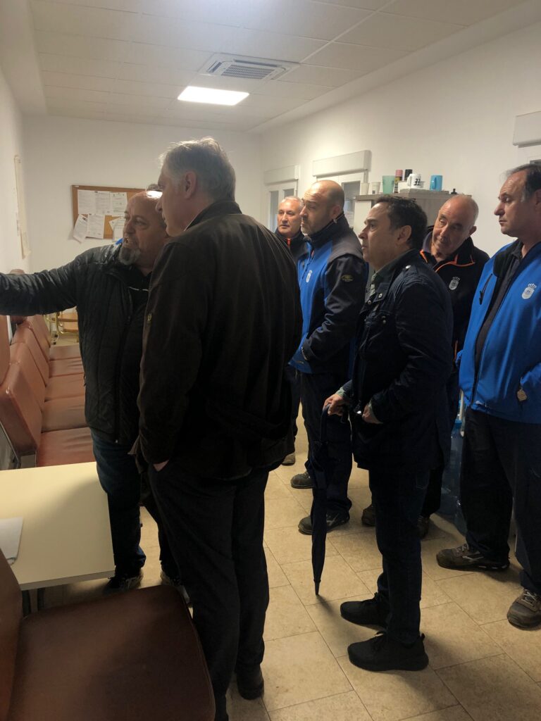 El alcalde de Ciudad Real agradece la labor realizada por los servicios municipales en su visita al cementerio