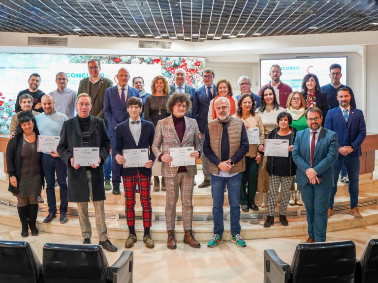 El Rincón D’Sastre de Villarta de San Juan se alza con el primer premio provincial del Concurso de Escaparates navideños de la Cámara de Comercio y Fecir