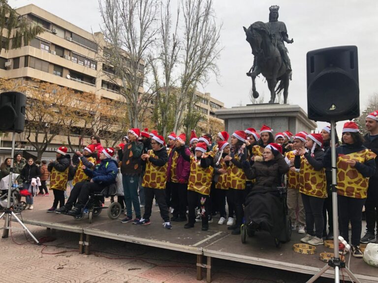 La concejalía de Educación celebra la VIII Muestra Escolar “Villancicos en la calle”