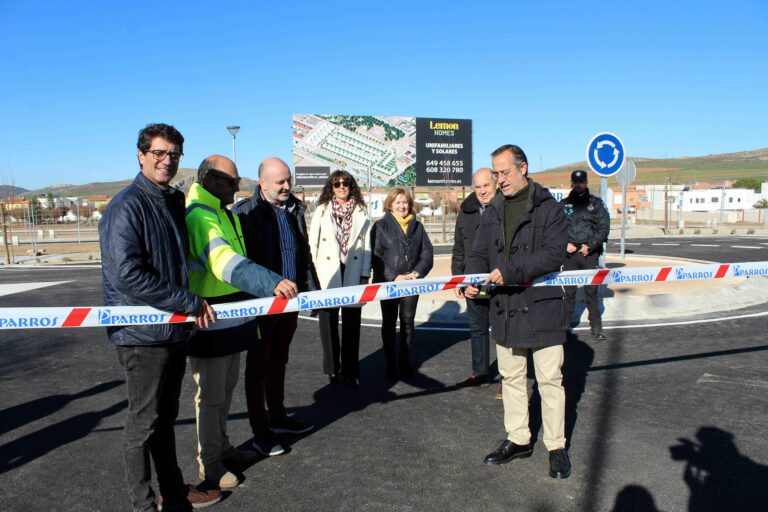 El Ayuntamiento de Poblete recepciona y presenta un nuevo sector residencial