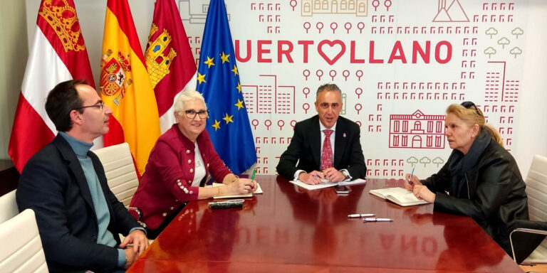 El Ayuntamiento atiende las demandas de Aldabón y colabora en sus actividades culturales y deportivas