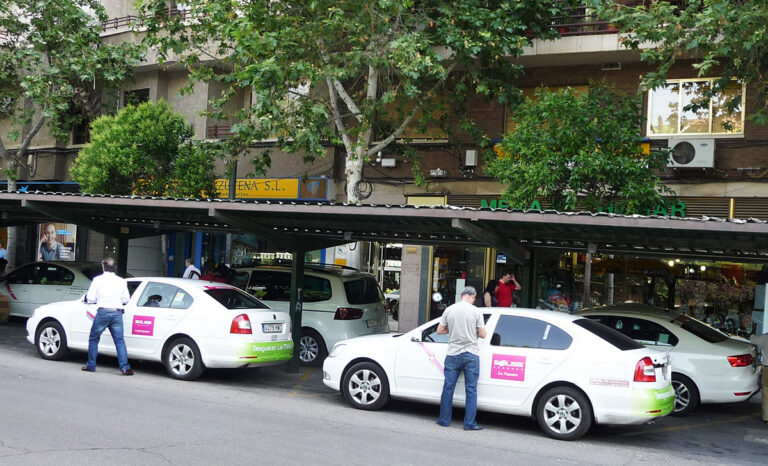 El Gobierno regional lleva a los tribunales la nueva ordenanza del Taxi de Puertollano