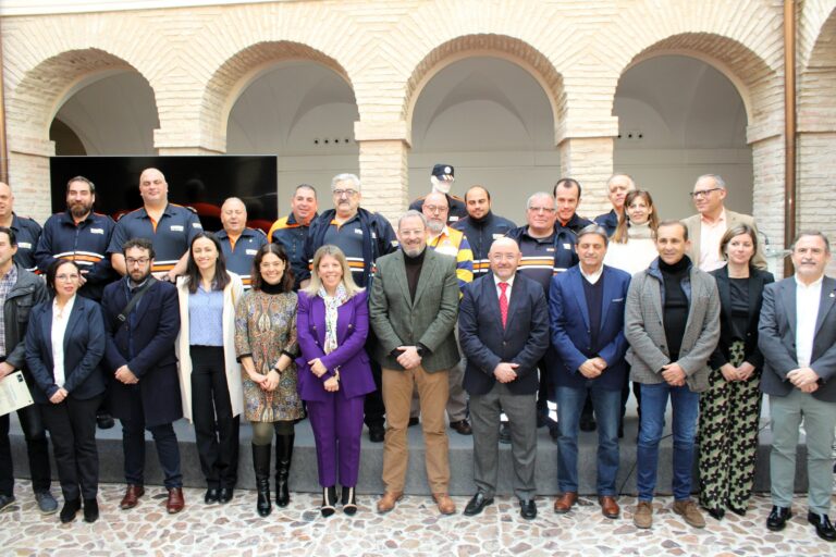 El Gobierno de Castilla-La Mancha entrega 171 lotes de uniformes a nueve agrupaciones de Protección Civil de la provincia de Ciudad Real