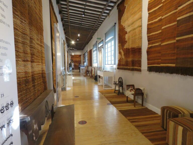 En la Real Fábrica de Tapices exposición Paisajes Tejidos de Atelier Talasin, hasta el 23 de febrero