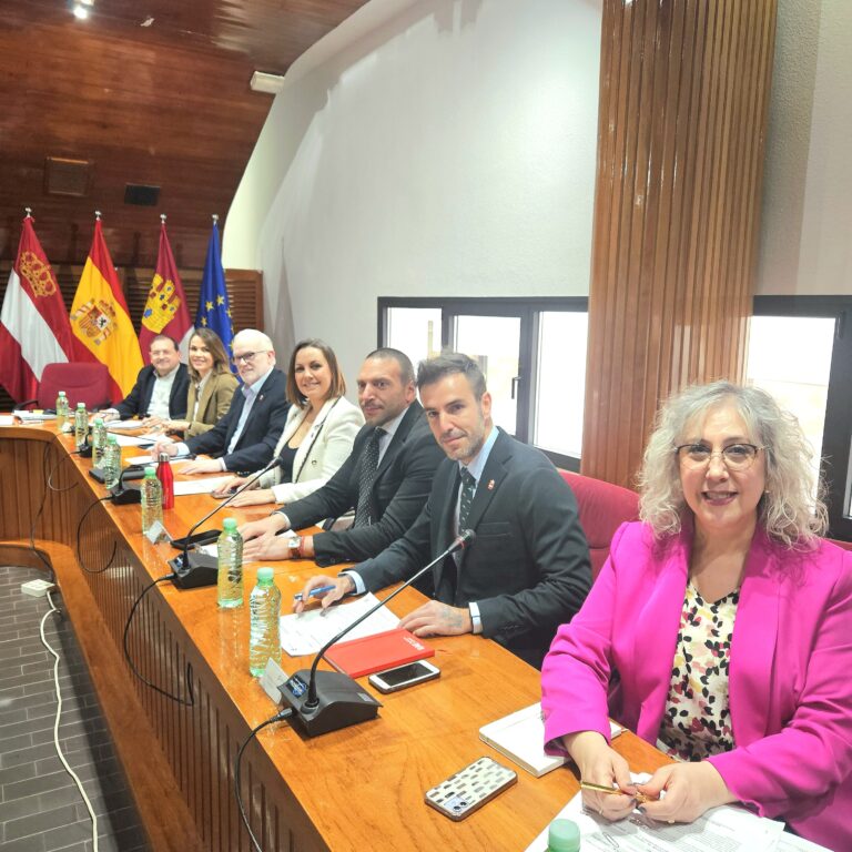 El PSOE de Puertollano lamenta el «doble gasto» que supuso la compra de más caramelos de Reyes Magos