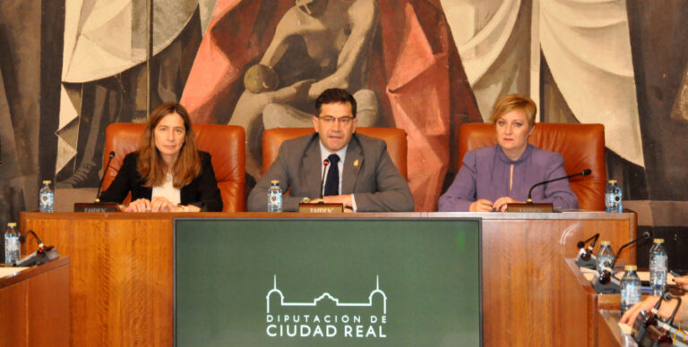 La Diputación de Ciudad Real aprueba la creación de la primera jefatura de negociado que abre la puerta al desarrollo de la carrera profesional