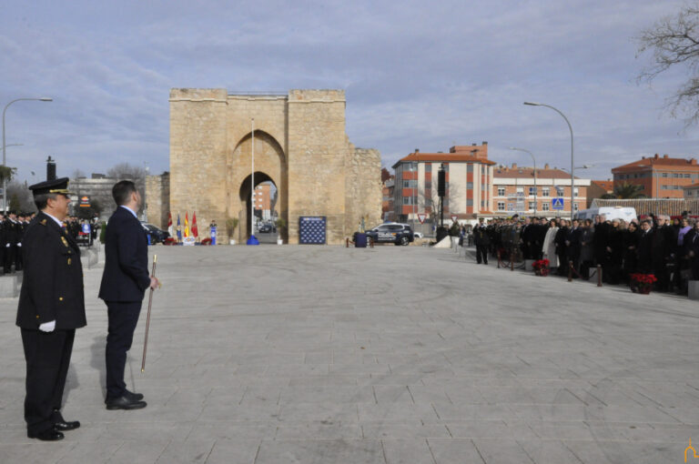 La Policía Nacional de Ciudad Real celebra su 200 aniversario en la Puerta de Toledo como garante de derechos y libertades