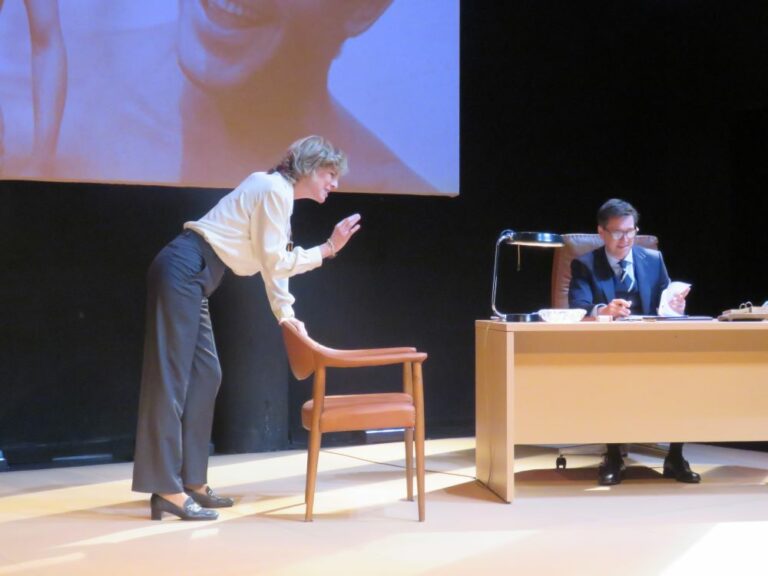La fascinante vida de Carmen Díez de Rivera, “musa de la Transición”, llega al Teatro Español con Carmen, nada de nadie, protagonizada por Mónica López