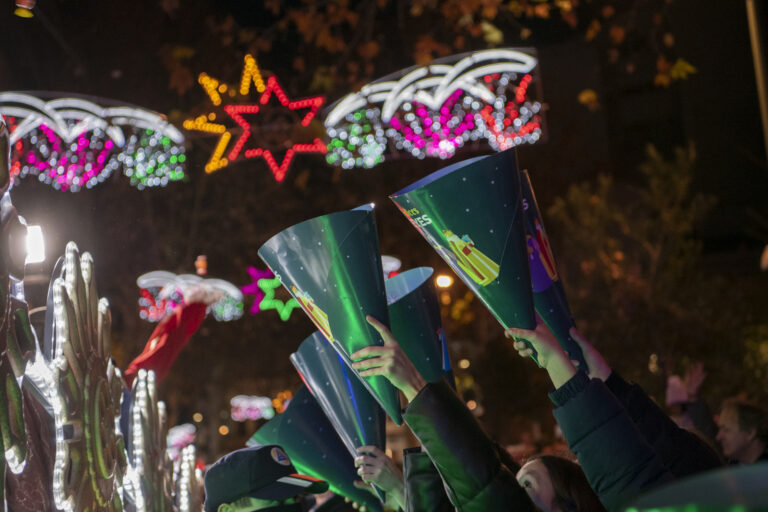 Adjudicada la pista de patinaje de Jugarama por 43.560 euros, que tendrá un precio de 2 euros, y la compra de caramelos y nubes para la Cabalgata de Reyes por 19.000  