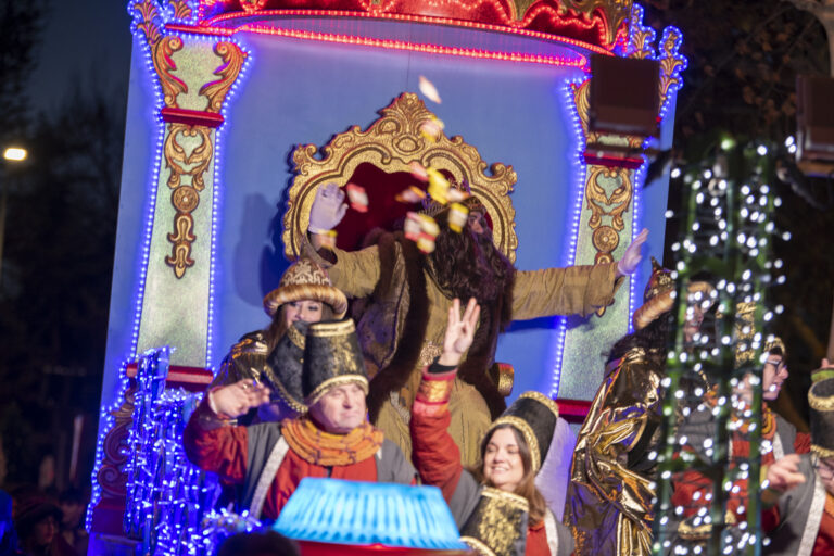 Ciudad Real: Los Reyes Magos desatan la locura entre niños y grandes