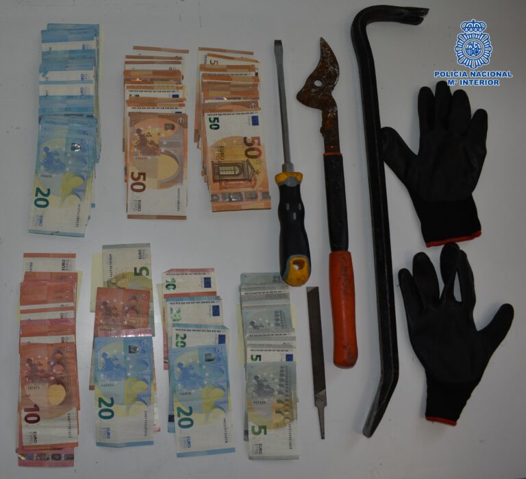 La Policía Nacional detiene en Alcázar a un varón acusado de tres robos con fuerza sobre el que pesaba una orden de extradición