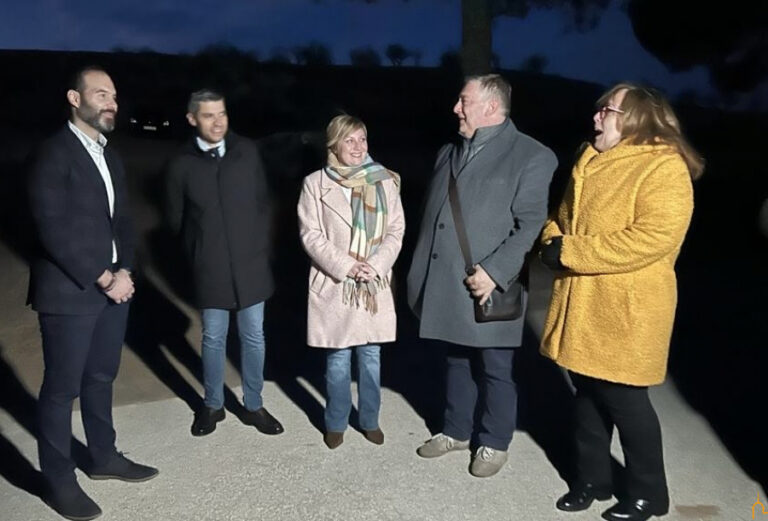 La Diputación provincial hace posible la iluminación total del camino del Santuario de la Virgen de Criptana