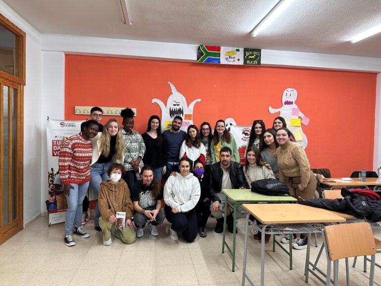 El IES Atenea de Ciudad Real organizó una charla sobre la mutilación genital femenina