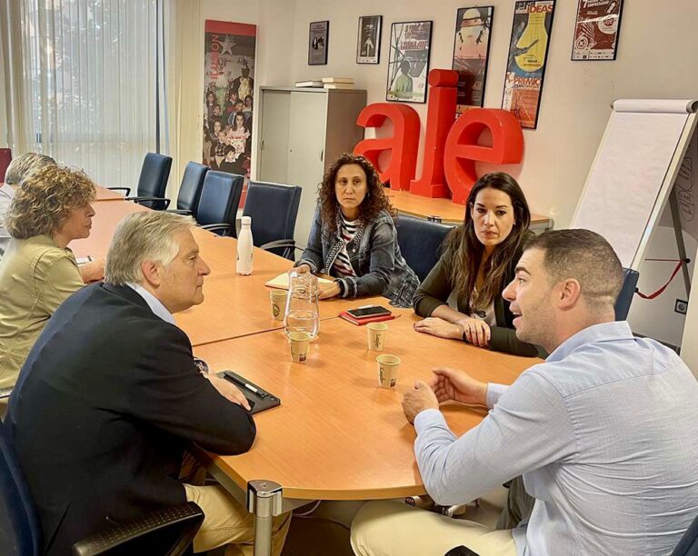 Cañizares se reúne con la Asociación de Jóvenes Empresarios de Ciudad Real