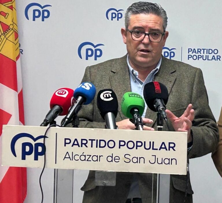 Lucas-Torres acusa a Page de falta de firmeza y voluntad política ante la «deriva» de la política nacional