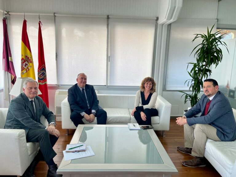 Cañizares se reúne con la Federación Empresarial de Ciudad Real